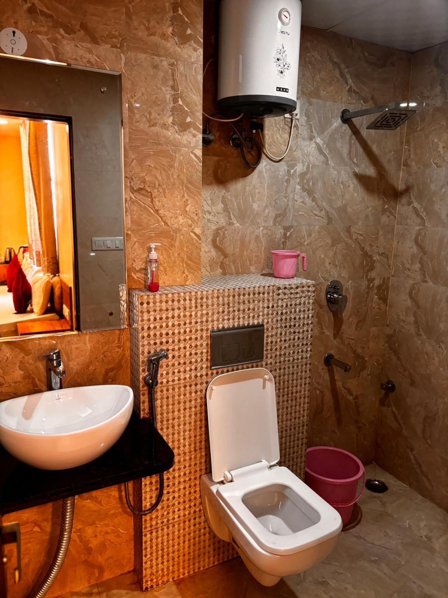 Hotel Gulabi Nagri, Malviya Nagar, Джапур Экстерьер фото