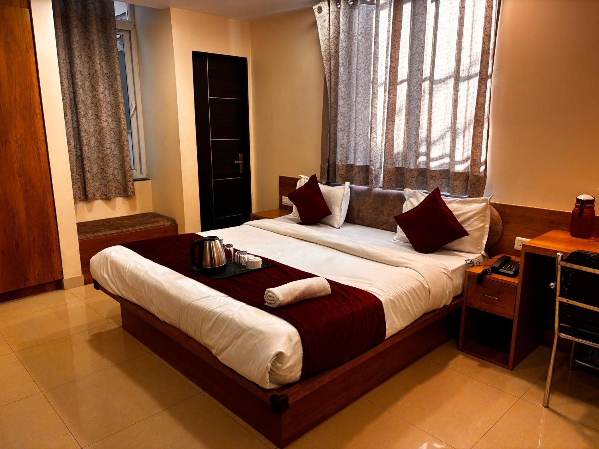 Hotel Gulabi Nagri, Malviya Nagar, Джапур Экстерьер фото